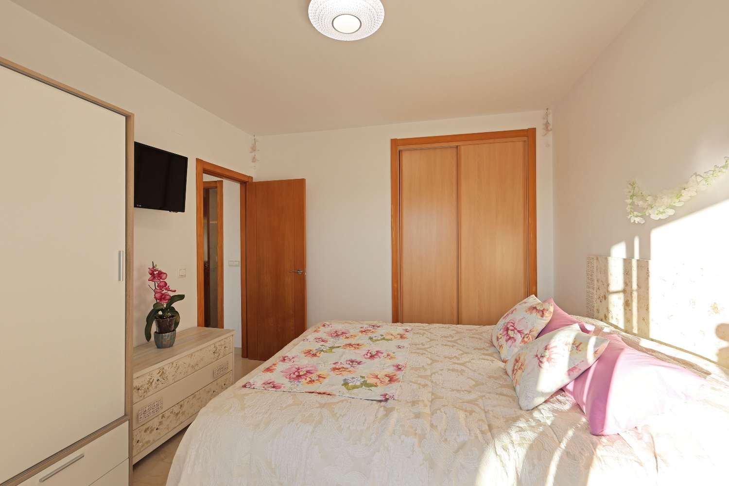 Villa for sale in Torrox Park