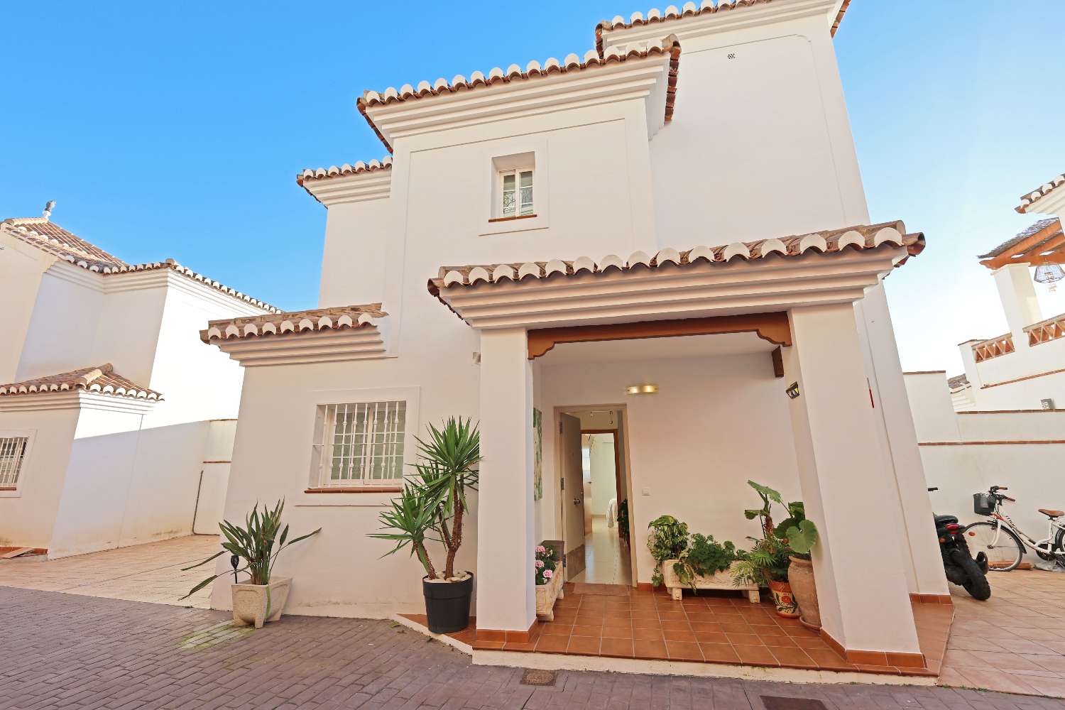 Villa for sale in Torrox Park