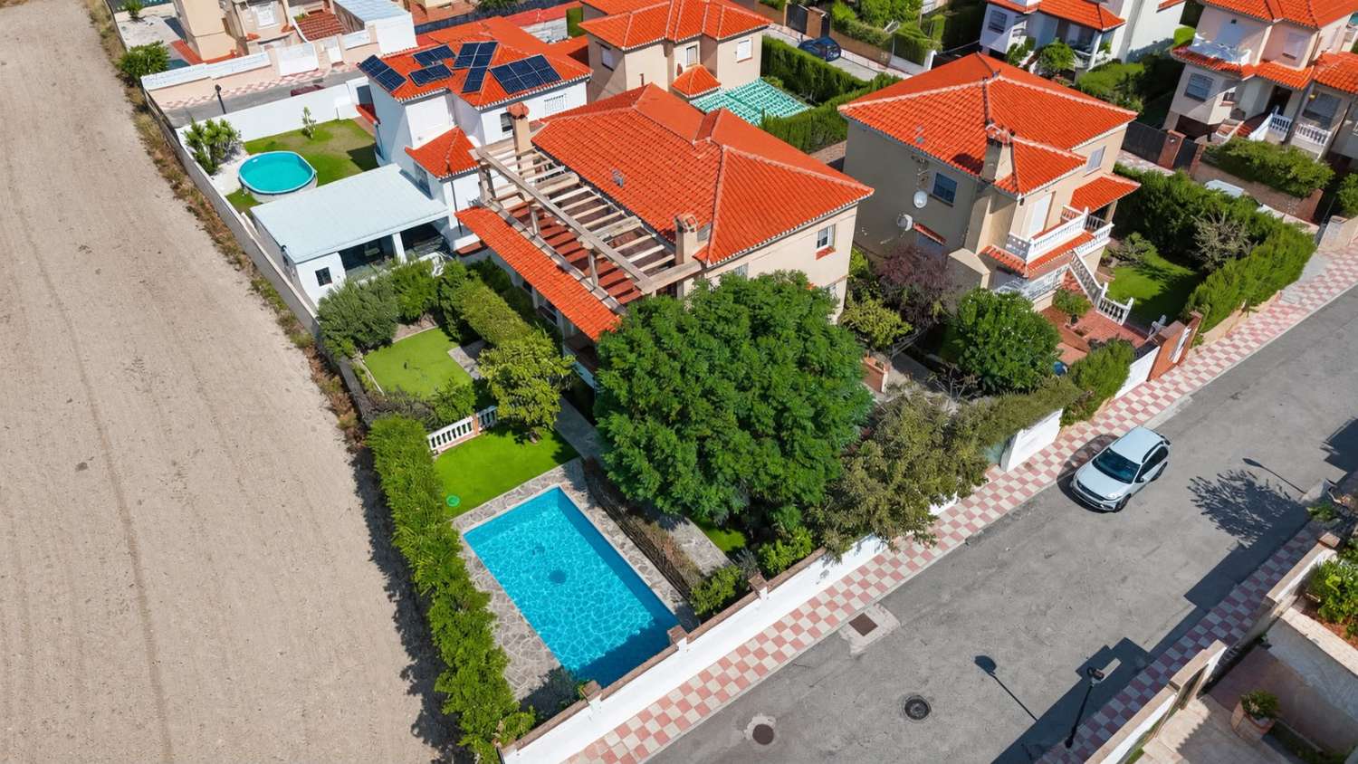 Villa en venta en Cúllar Vega
