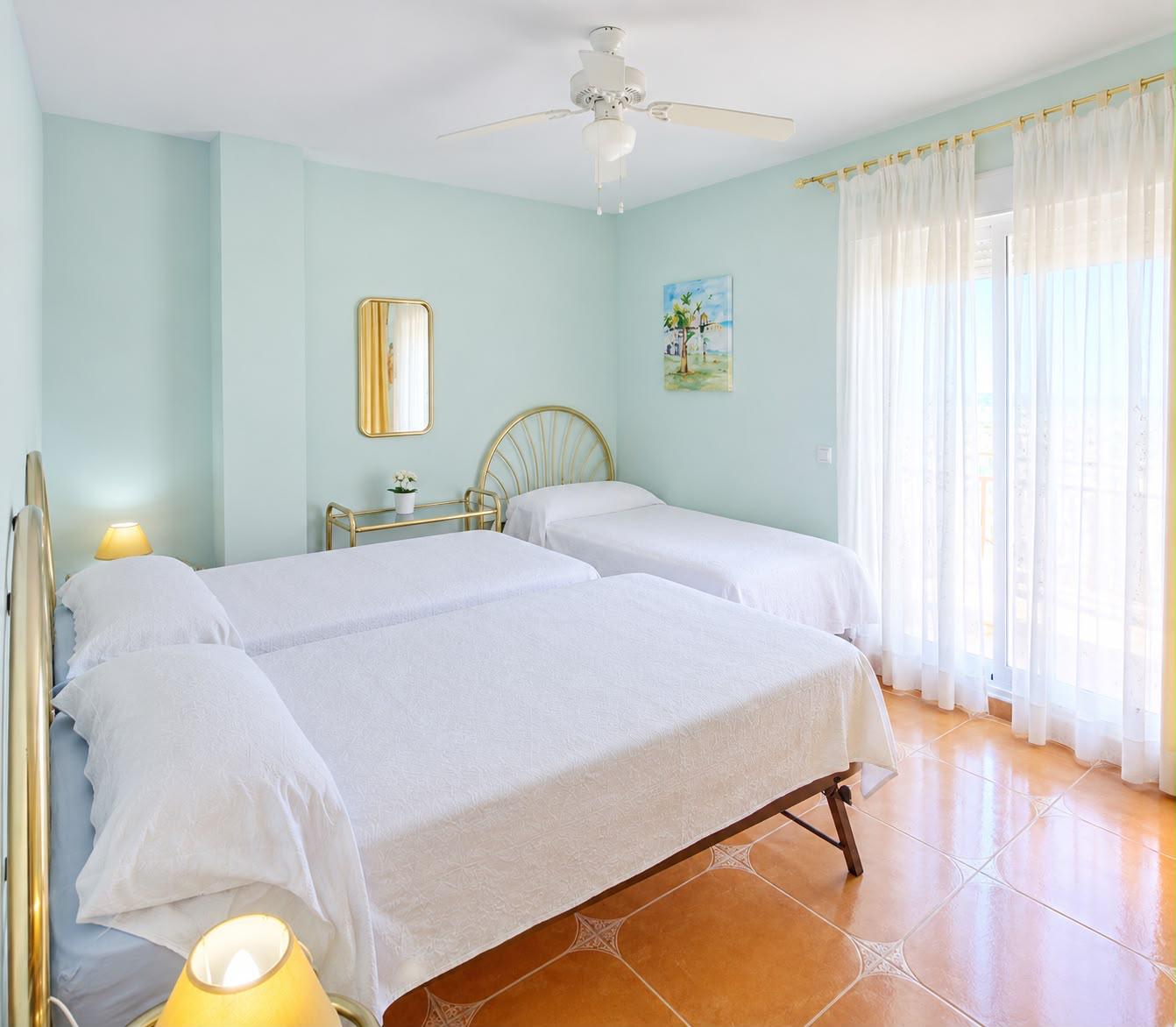 Villa en venta en Cúllar Vega