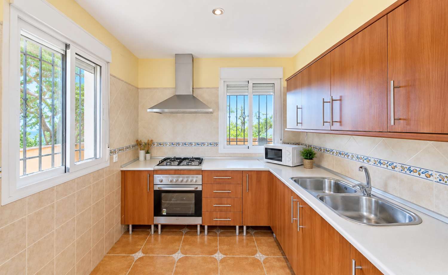 Villa en venta en Cúllar Vega