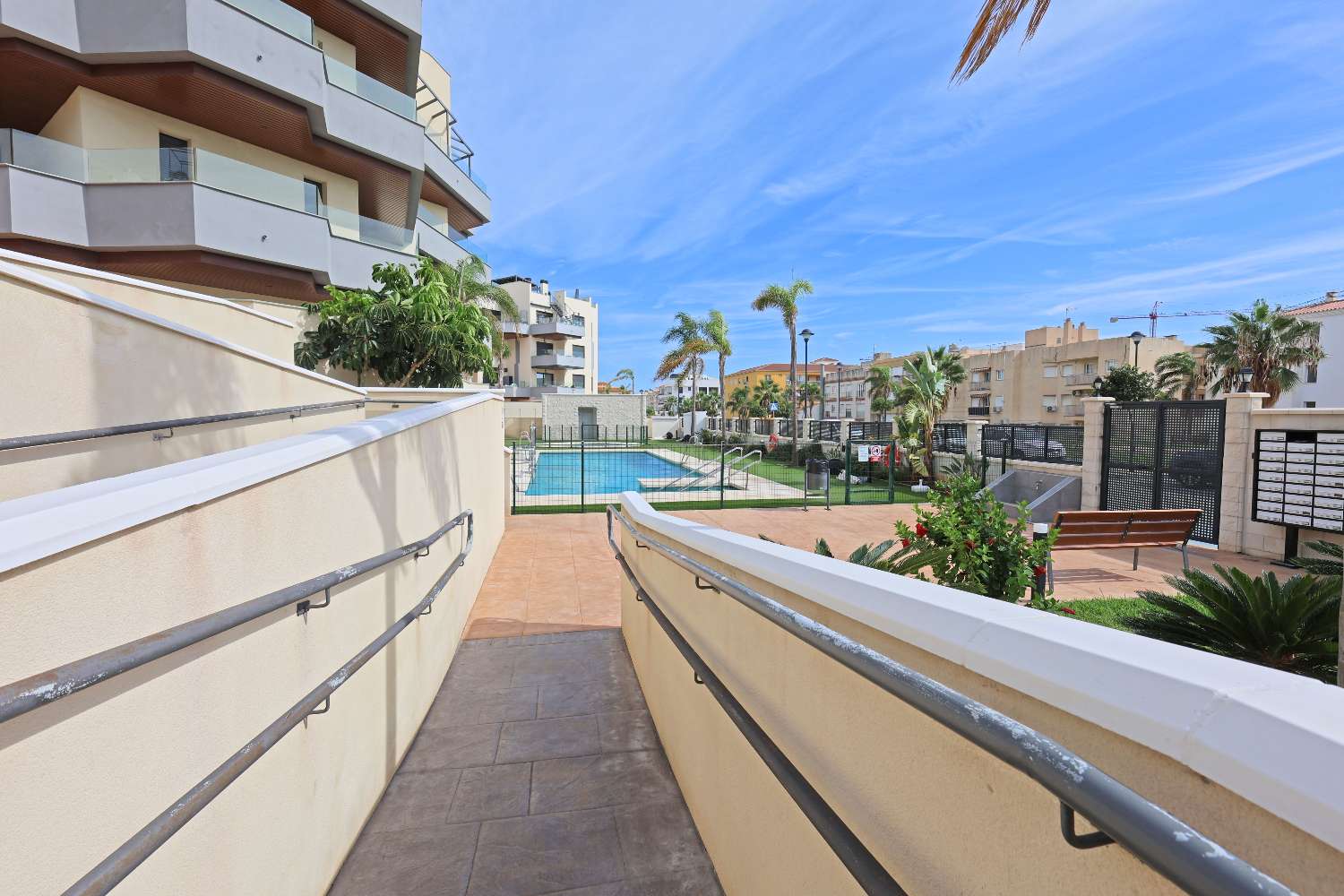 Apartamento en venta en Torrox Costa
