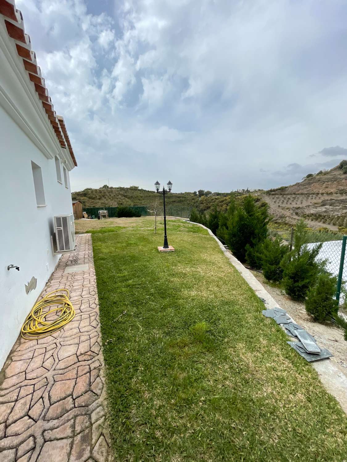 Villa for sale in Almayate-Alto