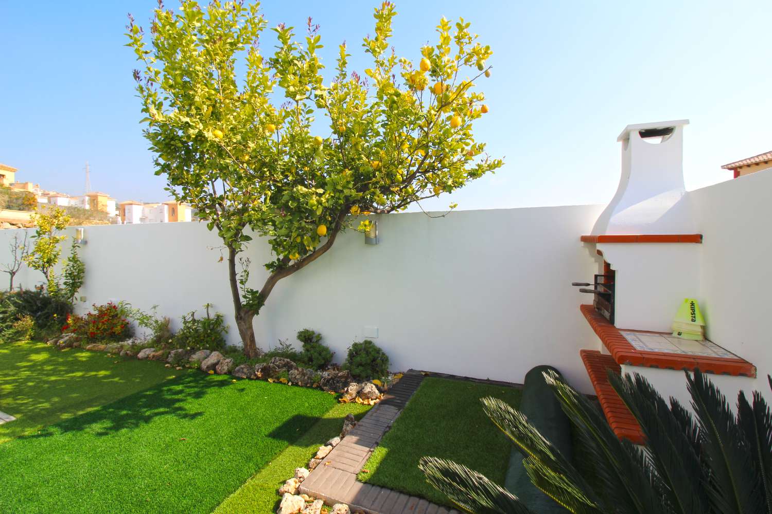 Villa for sale in Urbanización Santa Rosa (Torrox)