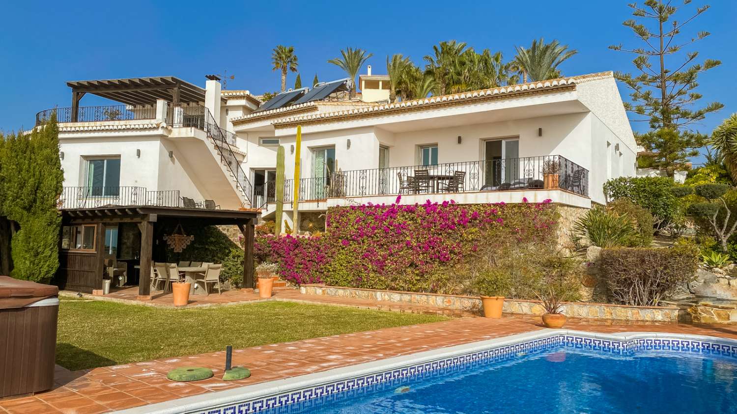 Villa te koop in Velilla - Velilla Taramay (Almuñécar)