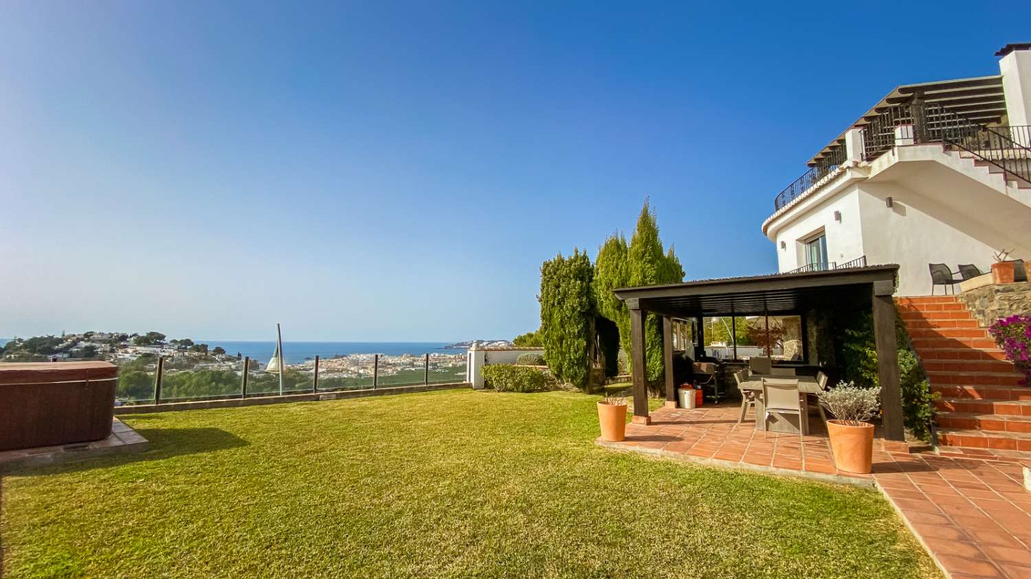 Villa for sale in Velilla - Velilla Taramay (Almuñécar)