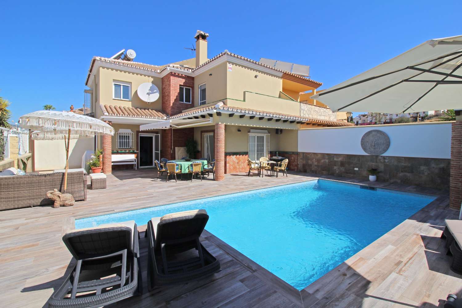 Villa for sale in Viña Málaga (Torre del Mar)