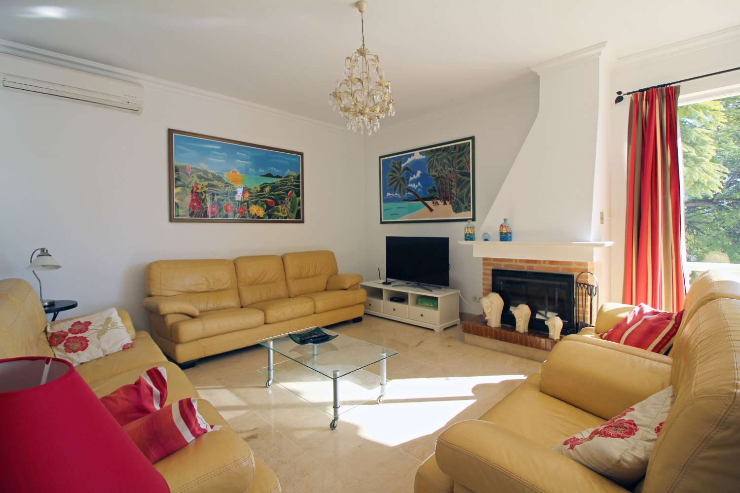 Villa for sale in Frigiliana
