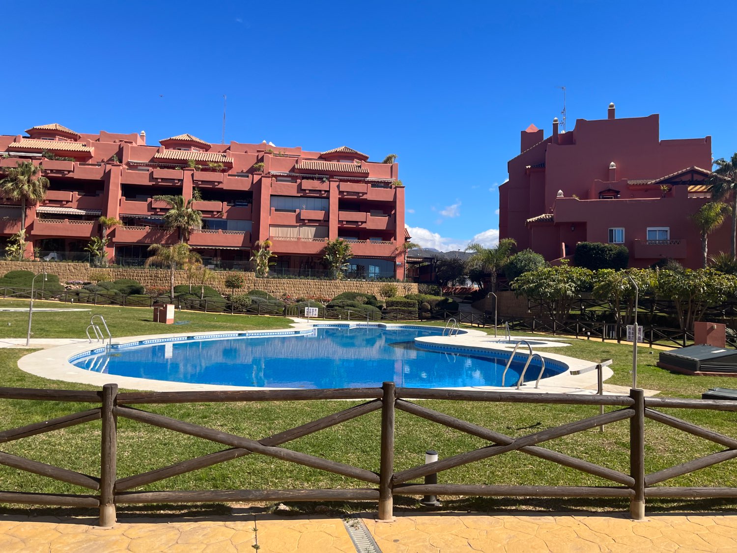 Lejlighed til salg i Torrox Costa