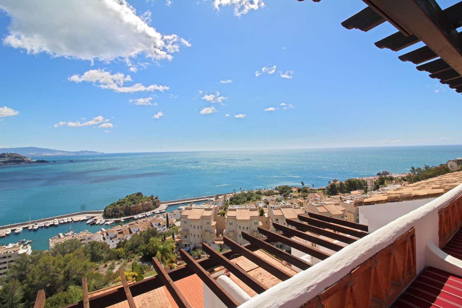 Penthouse for sale in La Herradura (Almuñécar)