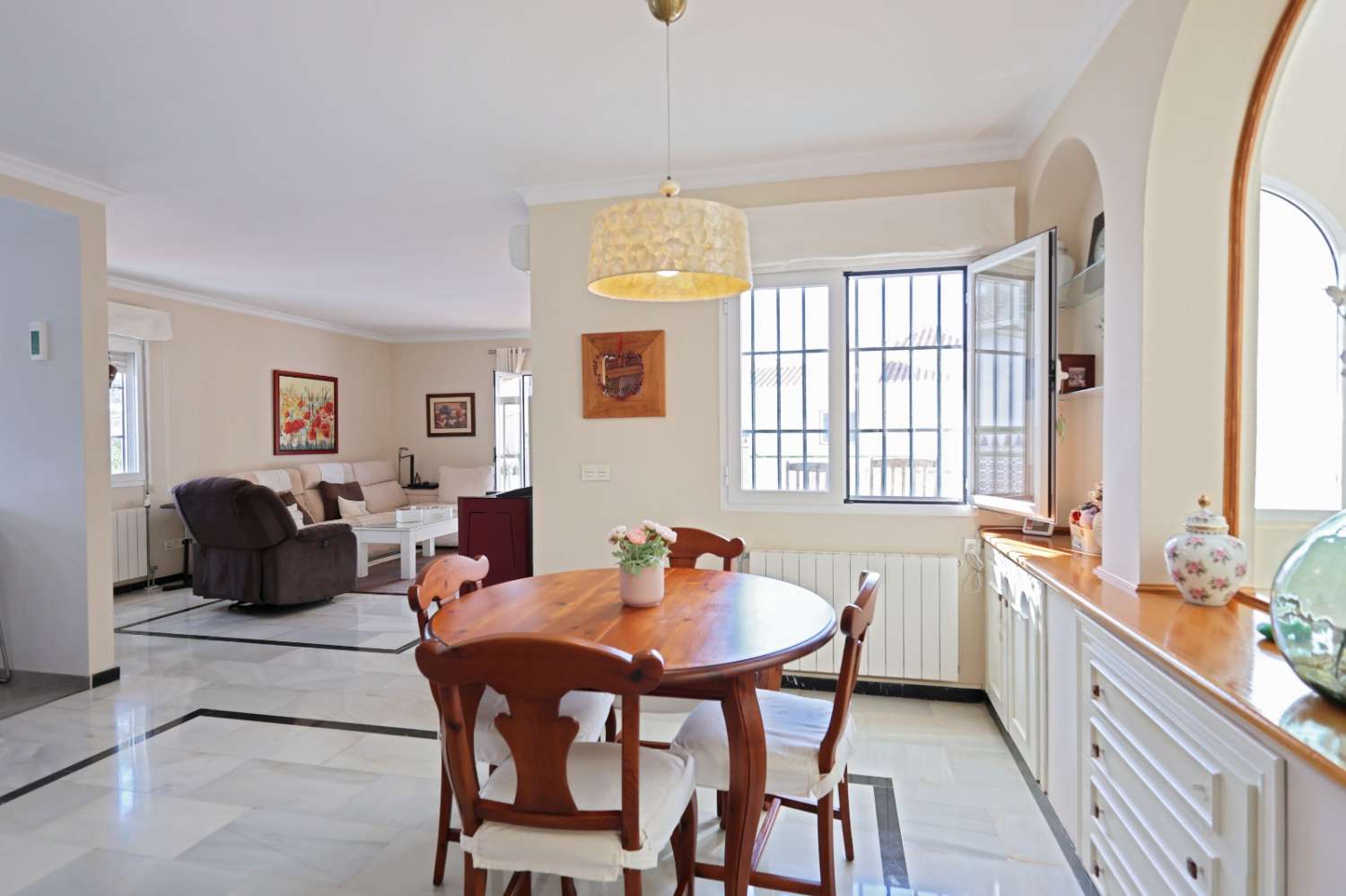 Villa en venta en Nerja