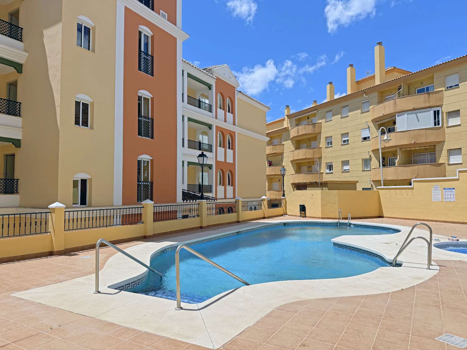 Apartamento en venta en Torrox Costa