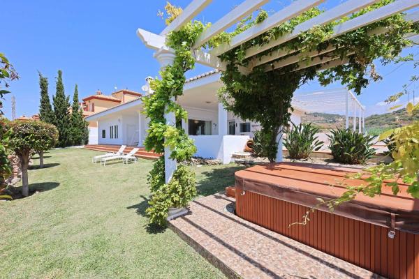 Villa in vendita a Torrox Costa