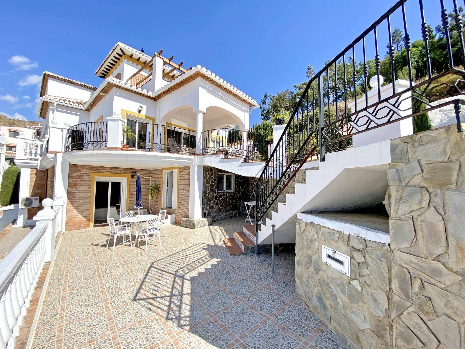 Villa for sale in Torrox Costa