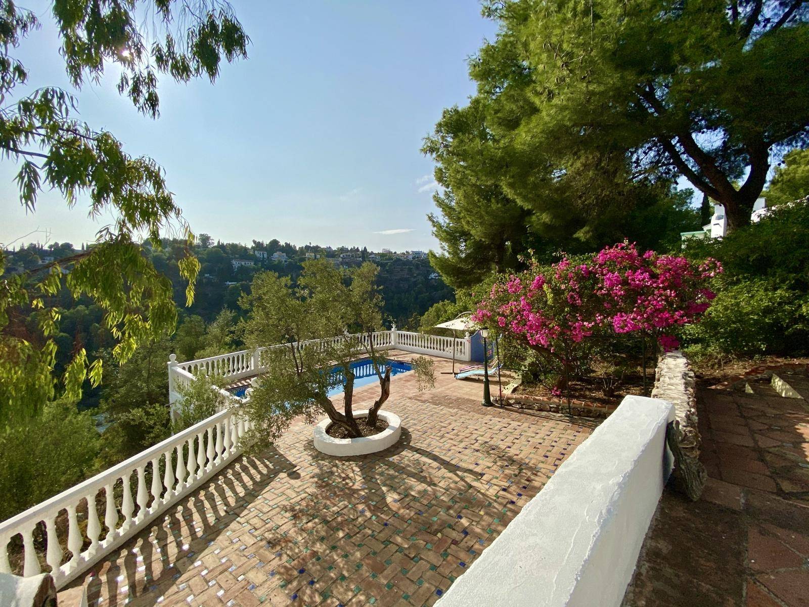 Villa for sale in Frigiliana